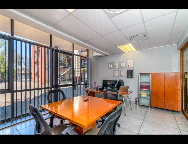 219M² OFFICE FOR SALE IN SIMBA